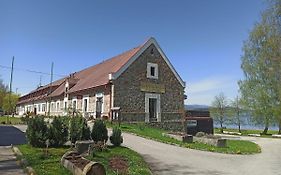 Hotel Jestrabi