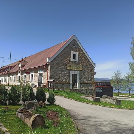 Hotel Jestrabi Černá v Pošumaví Exterior foto