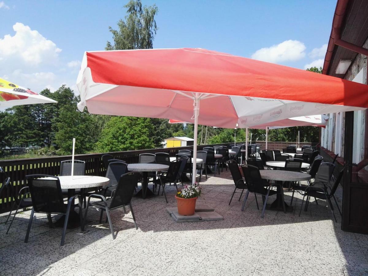 Hotel Jestrabi Černá v Pošumaví Exterior foto